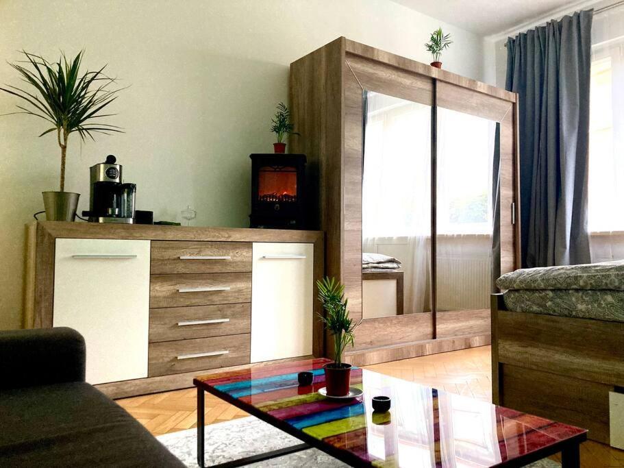 Apartament Sunny Flat In Center Of Praga Zewnętrze zdjęcie